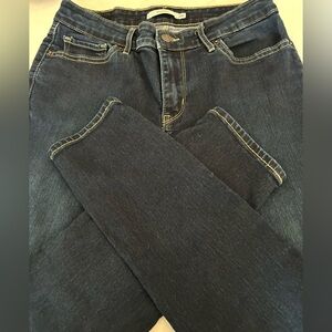 Levi 711 Jeans